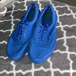 Size. 10.5 blue vans
